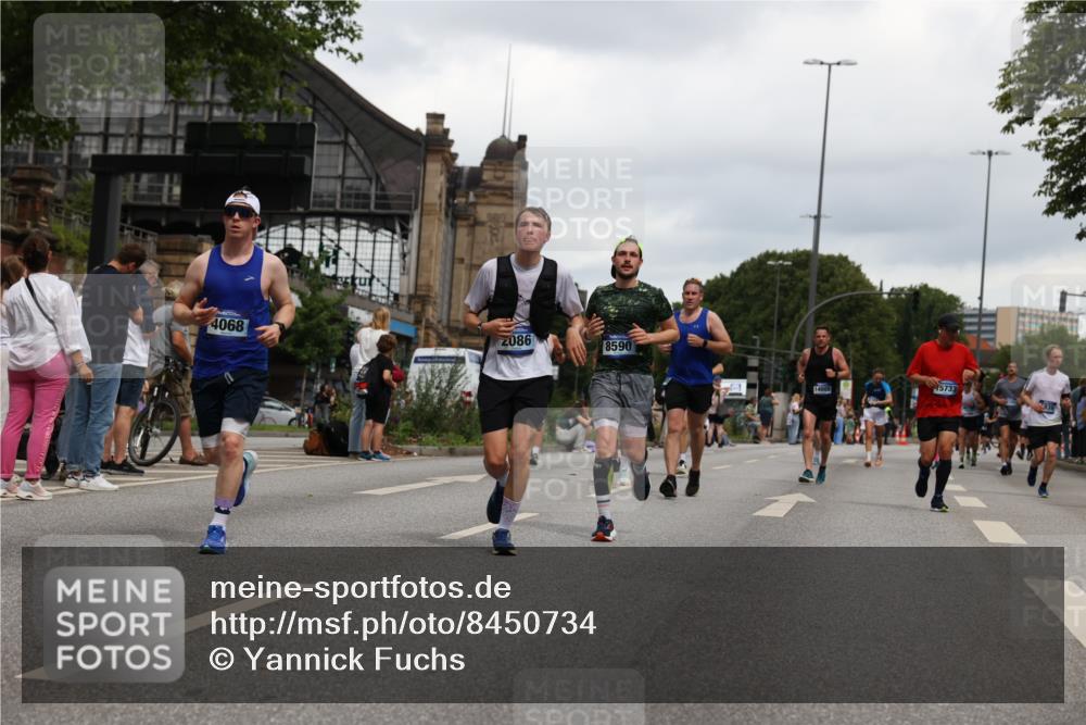 29.06.2025 - hella hamburg halbmarathon Yannick Fuchs http://msf.ph/oto/8450734 29.06.2025 10:55:38 20KM 1138, 2086, 2391, 2591, 3400, 4068, 5839, 5870, 6391, 7033, 7049, 7757, 8364, 8531, 8590, 9297, 9752, 9932, 10031, 10177, 10194, 10746, 11465, 12125, 12787, 13064, 13086, 13491, 13699, 14605, 14628, 15008, 15252, 15520, 15539, 15733, 16128, 16145, 16614, 18551 meine-sportfotos.de