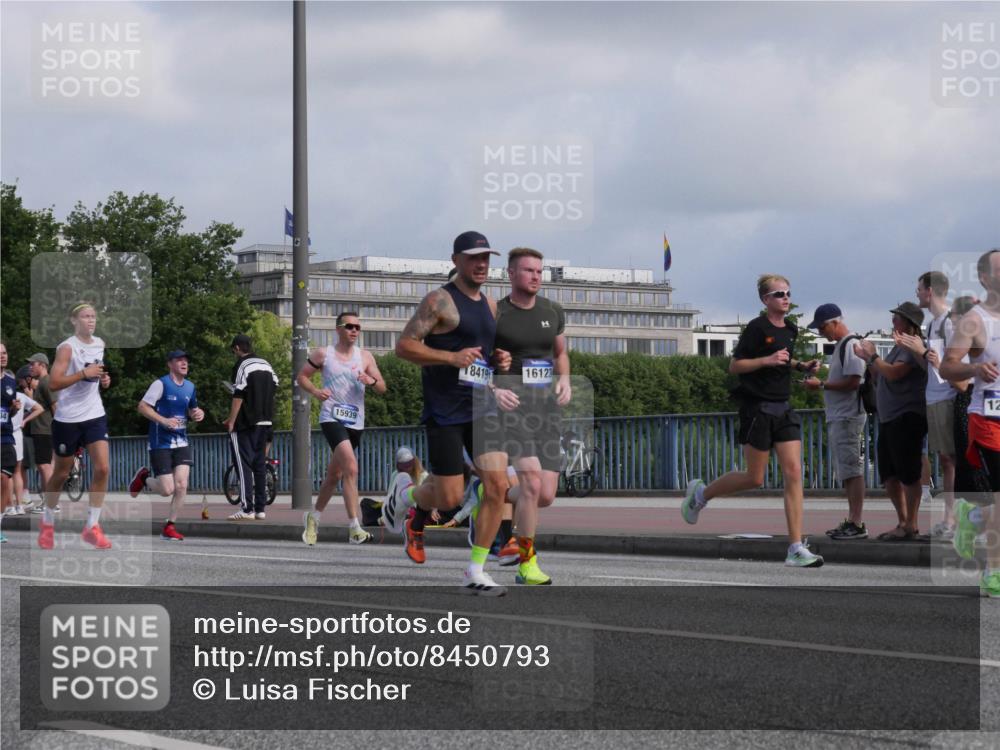 29.06.2025 - hella hamburg halbmarathon Luisa Fischer http://msf.ph/oto/8450793 29.06.2025 09:49:56 Kennedybrücke 4, 15939, 841917, 16123, 12, 1217, 2121, 2404, 2774, 3783, 5961, 8395, 9171 meine-sportfotos.de