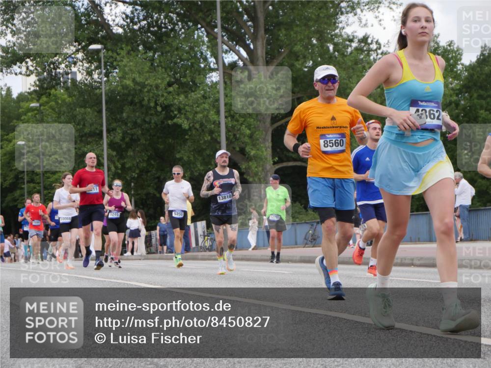 29.06.2025 - hella hamburg halbmarathon Luisa Fischer http://msf.ph/oto/8450827 29.06.2025 10:32:31 Kennedybrücke 5249, 10068, 1694, 5250, 13810, 12780, 8560, 362, 1518, 1694, 3311, 4362, 4395, 5250, 6285, 7832, 8560, 10068 meine-sportfotos.de
