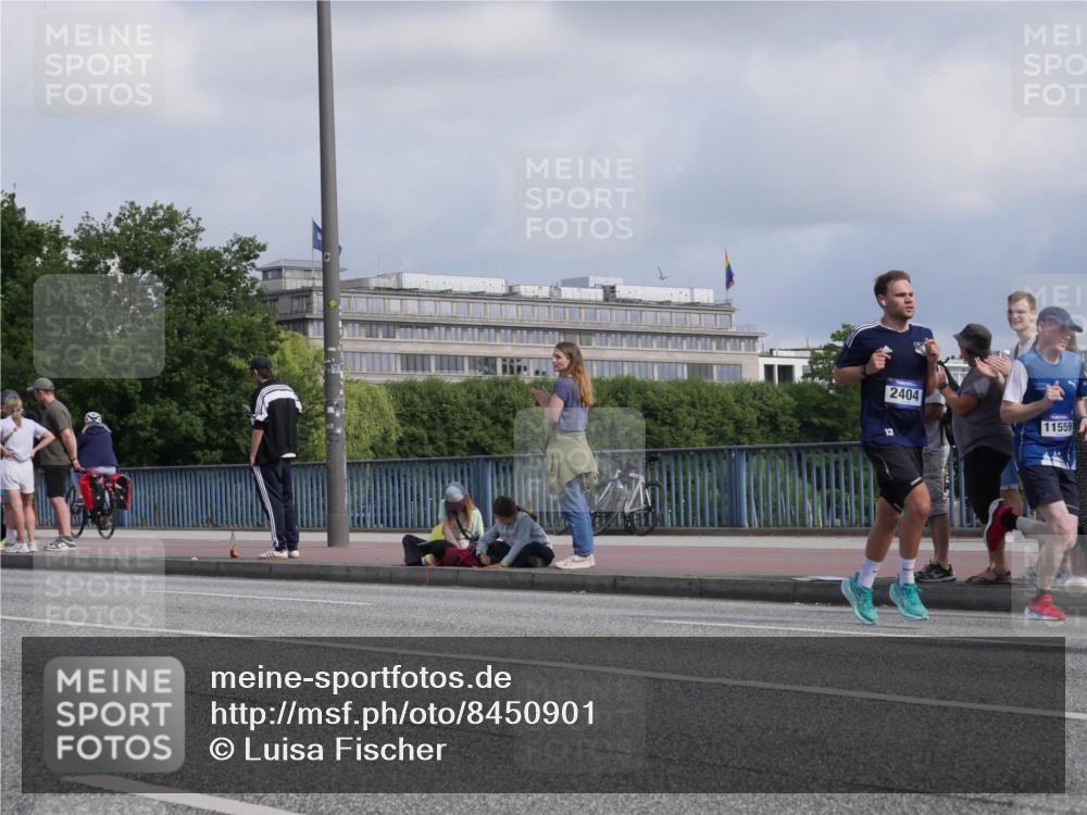 29.06.2025 - hella hamburg halbmarathon Luisa Fischer http://msf.ph/oto/8450901 29.06.2025 09:49:59 Kennedybrücke 2404, 11559, 1217, 2404, 3783 meine-sportfotos.de