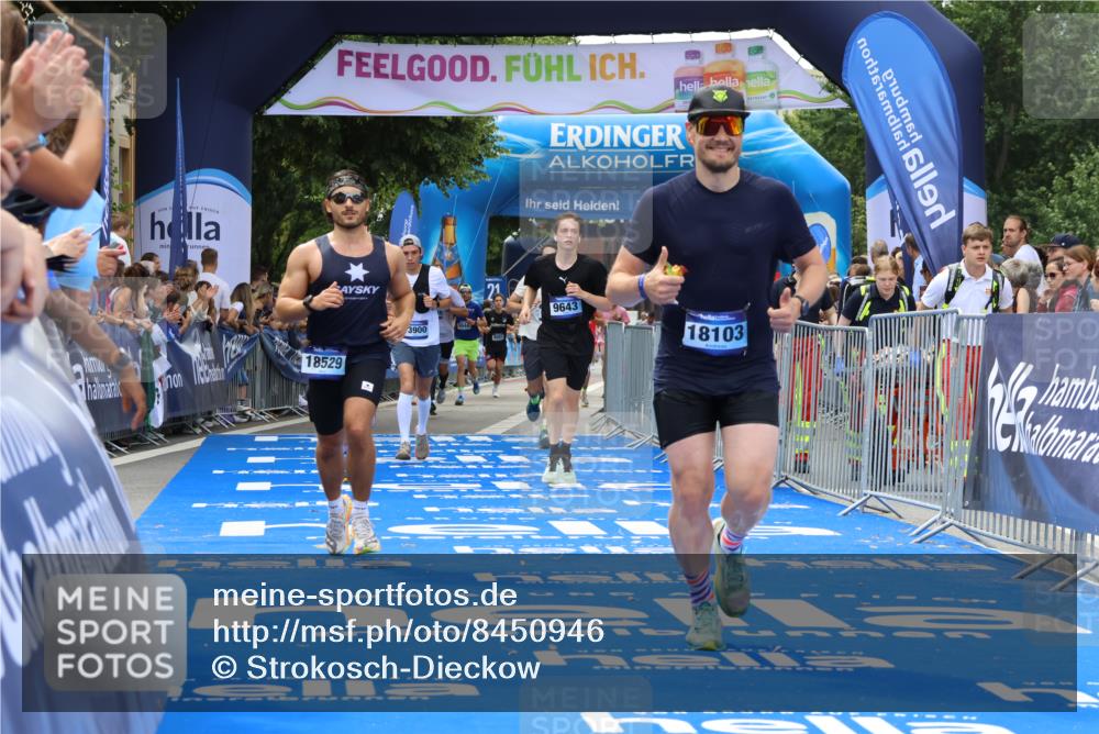 29.06.2025 - hella hamburg halbmarathon Strokosch-Dieckow http://msf.ph/oto/8450946 29.06.2025 10:37:52 Ziel 2196, 2404, 3480, 3530, 7229, 9171, 9643, 10793, 12915, 13148, 13900, 15303, 18103, 18276, 18277, 18529 meine-sportfotos.de