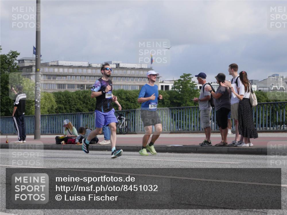 29.06.2025 - hella hamburg halbmarathon Luisa Fischer http://msf.ph/oto/8451032 29.06.2025 09:50:03 Kennedybrücke 1868, 3783, 2196, 3783, 4602, 8901 meine-sportfotos.de