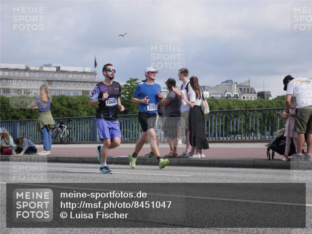 29.06.2025 - hella hamburg halbmarathon Luisa Fischer http://msf.ph/oto/8451047 29.06.2025 09:50:03 Kennedybrücke 18687, 3783, 2196, 3783, 4602, 8901 meine-sportfotos.de