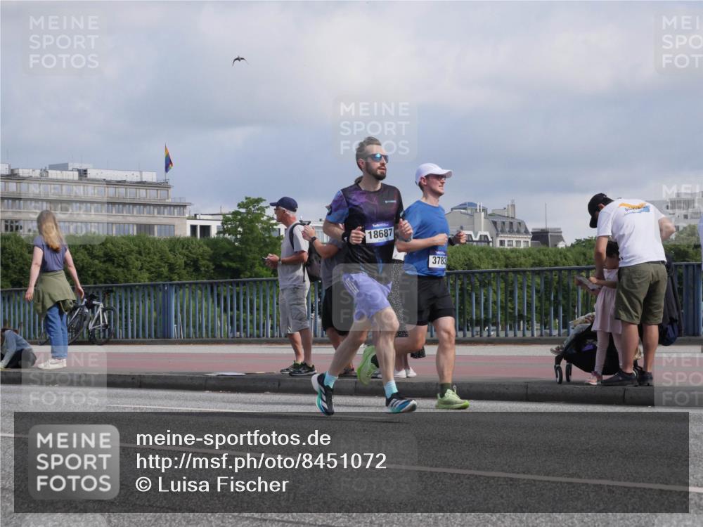 29.06.2025 - hella hamburg halbmarathon Luisa Fischer http://msf.ph/oto/8451072 29.06.2025 09:50:03 Kennedybrücke 18687, 3783, 2196, 3783, 4602, 8901 meine-sportfotos.de