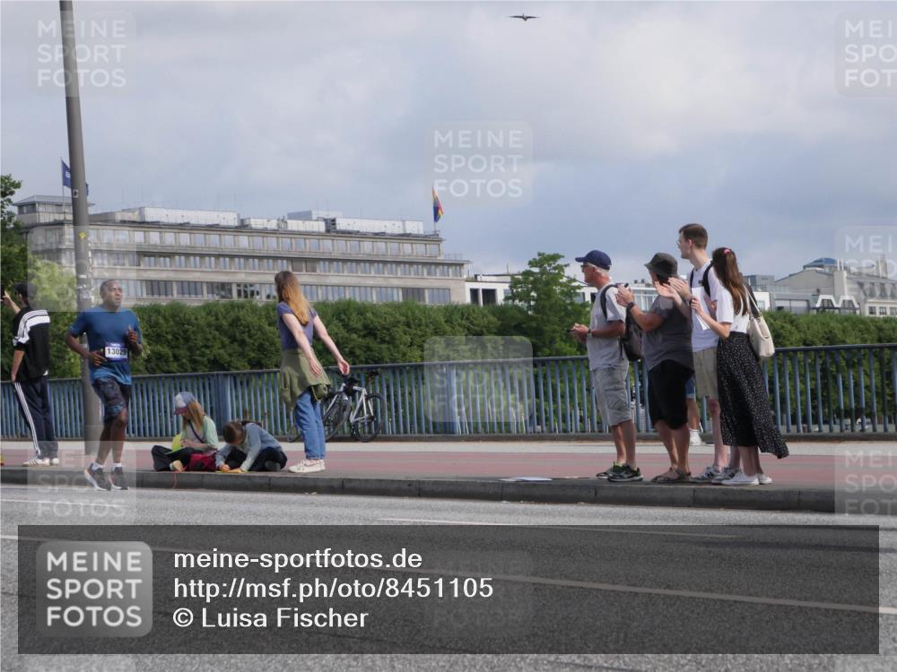 29.06.2025 - hella hamburg halbmarathon Luisa Fischer http://msf.ph/oto/8451105 29.06.2025 09:50:04 Kennedybrücke 13029, 2196, 3783, 4602, 8901 meine-sportfotos.de