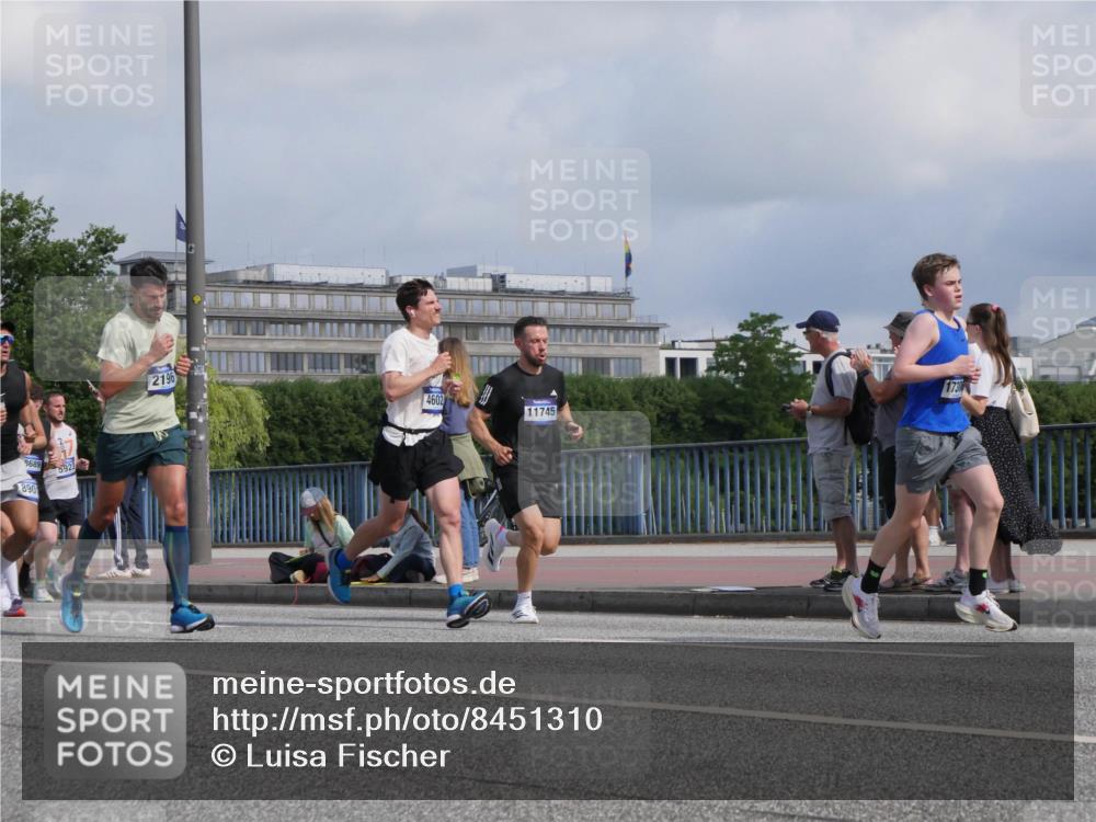29.06.2025 - hella hamburg halbmarathon Luisa Fischer http://msf.ph/oto/8451310 29.06.2025 09:50:10 Kennedybrücke 9689, 890, 5923, 2196, 4602, 1730, 11745, 1562, 2196, 2296, 4602, 5092, 5923, 8901 meine-sportfotos.de