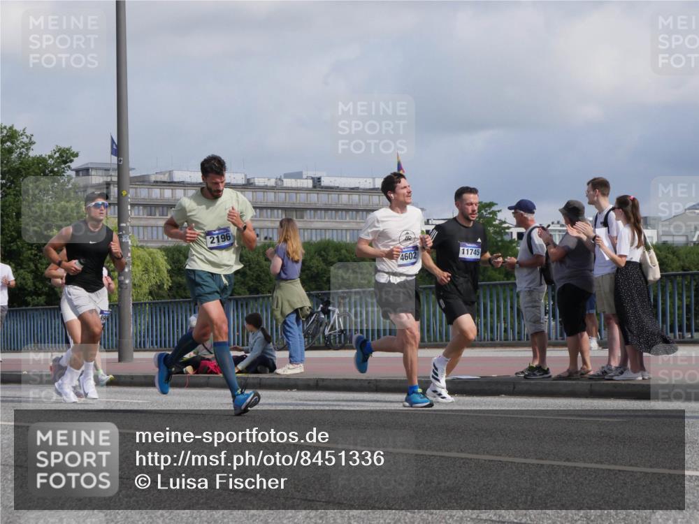 29.06.2025 - hella hamburg halbmarathon Luisa Fischer http://msf.ph/oto/8451336 29.06.2025 09:50:11 Kennedybrücke 2196, 4602, 11745, 1562, 2196, 2296, 4602, 5092, 5923, 8901, 10384 meine-sportfotos.de