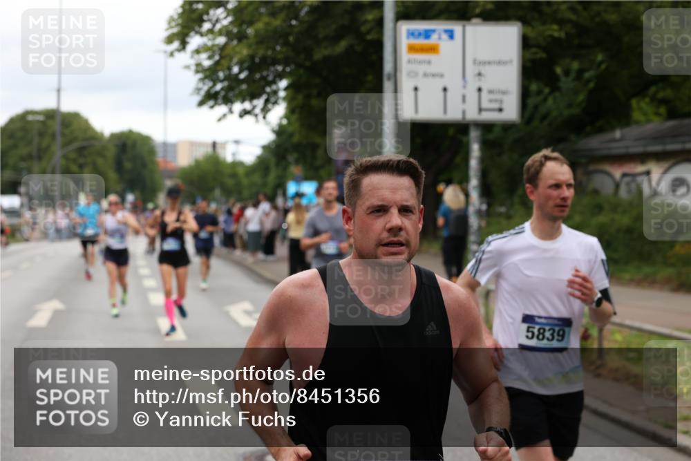 29.06.2025 - hella hamburg halbmarathon Yannick Fuchs http://msf.ph/oto/8451356 29.06.2025 10:55:46 20KM 1135, 1138, 1147, 1190, 2086, 2591, 3097, 3400, 4068, 4095, 5839, 5870, 6391, 7049, 8364, 8531, 8590, 9297, 10031, 10177, 10194, 10746, 11465, 12125, 12787, 13064, 13086, 13491, 13699, 13958, 14605, 14628, 15252, 15291, 15520, 15539, 15733, 15908, 16128, 16145, 18551, 18799, 18808 meine-sportfotos.de