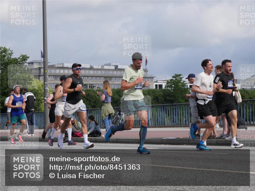 29.06.2025 - hella hamburg halbmarathon Luisa Fischer http://msf.ph/oto/8451363 29.06.2025 09:50:11 Kennedybrücke 169, 14952, 890, 2196, 1174, 1562, 2196, 2296, 4602, 5092, 5923, 8901, 10384 meine-sportfotos.de