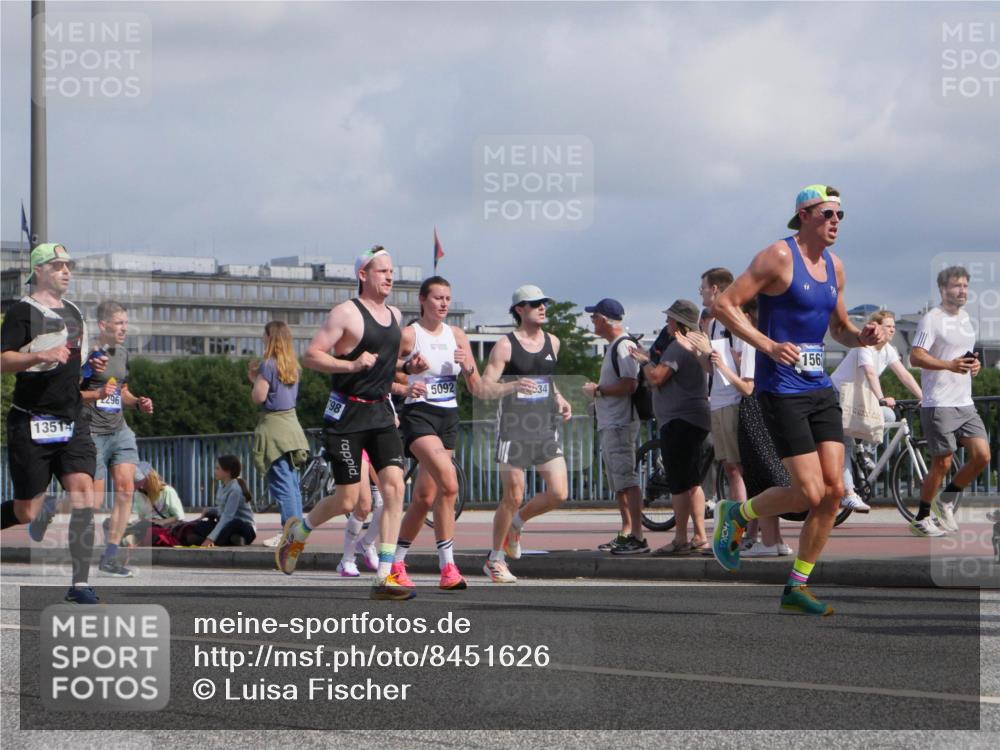 29.06.2025 - hella hamburg halbmarathon Luisa Fischer http://msf.ph/oto/8451626 29.06.2025 09:50:16 Kennedybrücke 13514, 296, 198, 5092, 34, 156, 1164, 1562, 1644, 2296, 5092, 5923, 8362, 8901, 9944, 10384 meine-sportfotos.de