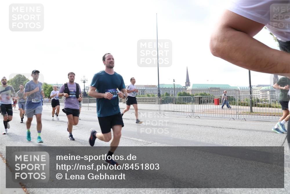 29.06.2025 - hella hamburg halbmarathon Lena Gebhardt http://msf.ph/oto/8451803 29.06.2025 09:54:02 Lombardsbrücke 9482, 17997, 6004, 98, 1098, 1119, 1399, 1413, 1424, 1476, 1892, 1902, 2098, 2188, 2270, 2516, 2823, 2842, 2890, 2937, 3004, 3186, 3414, 3477, 3785, 4029, 4140, 4183, 4185, 4235, 4237, 4247, 4270, 4949, 5115, 5362, 5528, 5532, 5650, 6198, 6309, 6388, 6575, 6630, 6831, 6903, 7167, 7297, 7385, 7448, 7480, 7734, 8023, 8269, 8743, 8928, 9030, 9043, 9105, 9463, 9482, 9619, 9626, 9633, 9723, 9965, 10529, 10792, 11077, 11848, 11936, 12084 meine-sportfotos.de
