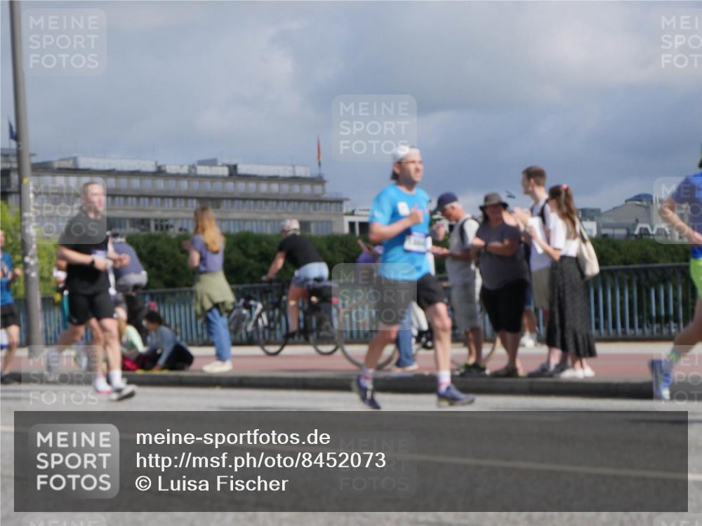 29.06.2025 - hella hamburg halbmarathon Luisa Fischer http://msf.ph/oto/8452073 29.06.2025 09:50:23 Kennedybrücke 1164, 1644, 1743, 6990, 8362, 9178, 9944, 10384 meine-sportfotos.de