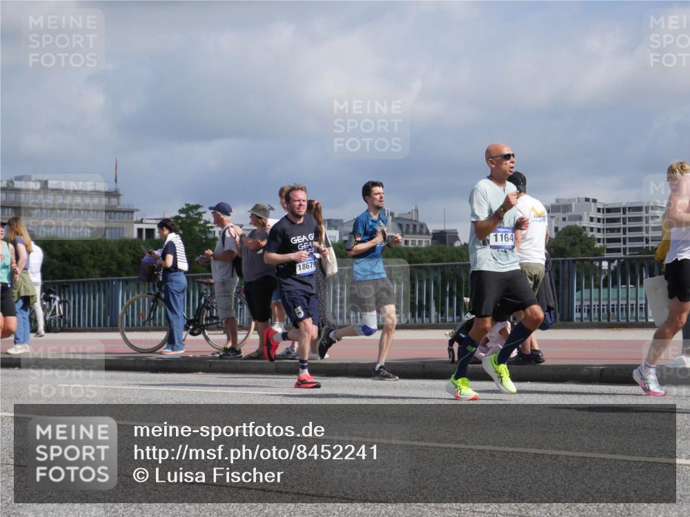 29.06.2025 - hella hamburg halbmarathon Luisa Fischer http://msf.ph/oto/8452241 29.06.2025 09:50:26 Kennedybrücke 18679, 1164, 1164, 1385, 1644, 1743, 5091, 5315, 6684, 6990, 8362, 9178, 9944 meine-sportfotos.de