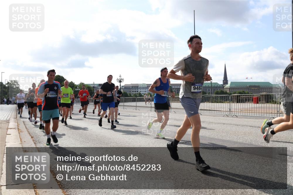 29.06.2025 - hella hamburg halbmarathon Lena Gebhardt http://msf.ph/oto/8452283 29.06.2025 09:54:05 Lombardsbrücke 1536, 15950, 12679, 1454, 619, 9482, 1098, 1119, 1399, 1413, 1424, 1476, 1892, 1902, 2098, 2188, 2270, 2516, 2823, 2842, 2890, 2937, 3004, 3477, 3785, 4029, 4140, 4183, 4185, 4235, 4237, 4247, 4270, 4949, 5020, 5115, 5362, 5528, 5532, 5650, 6198, 6309, 6388, 6575, 6630, 6831, 7167, 7297, 7385, 7448, 7480, 7734, 8023, 8269, 8743, 8928, 9030, 9043, 9105, 9463, 9482, 9619, 9633, 9723, 10529, 10792, 11077, 11848, 11936, 12084 meine-sportfotos.de
