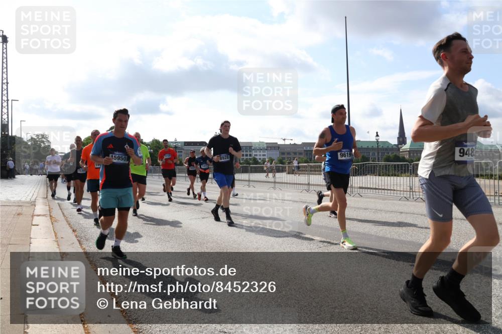 29.06.2025 - hella hamburg halbmarathon Lena Gebhardt http://msf.ph/oto/8452326 29.06.2025 09:54:05 Lombardsbrücke 15950, 12724, 1, 15360, 1413, 8928, 9619, 948, 1098, 1119, 1399, 1413, 1424, 1476, 1892, 1902, 2098, 2188, 2270, 2516, 2823, 2842, 2890, 2937, 3004, 3477, 3785, 4029, 4140, 4183, 4185, 4235, 4237, 4247, 4270, 4949, 5020, 5115, 5362, 5528, 5532, 5650, 6198, 6309, 6388, 6575, 6630, 6831, 7167, 7297, 7385, 7448, 7480, 7734, 8023, 8269, 8743, 8928, 9030, 9043, 9105, 9463, 9482, 9619, 9633, 9723, 10529, 10792, 11077, 11848, 11936, 12084 meine-sportfotos.de