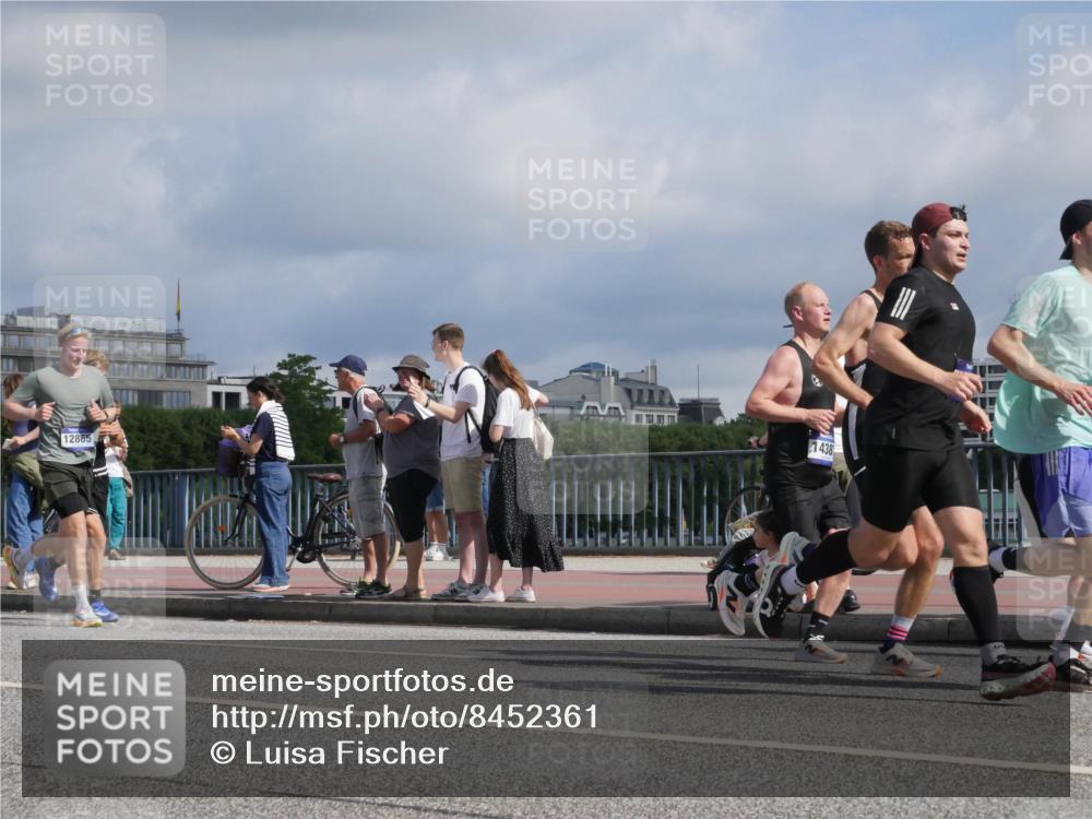 29.06.2025 - hella hamburg halbmarathon Luisa Fischer http://msf.ph/oto/8452361 29.06.2025 09:50:28 Kennedybrücke 12865, 1438, 1164, 1385, 1644, 1743, 4860, 5091, 5315, 6684, 6990, 9178 meine-sportfotos.de