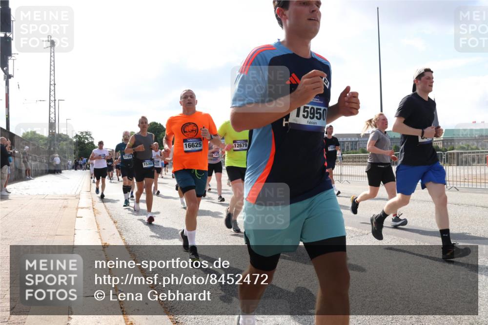 29.06.2025 - hella hamburg halbmarathon Lena Gebhardt http://msf.ph/oto/8452472 29.06.2025 09:54:06 Lombardsbrücke 3785, 1536545, 16625, 147, 12679, 15950, 11848, 1098, 1119, 1399, 1413, 1424, 1476, 1892, 1902, 2098, 2188, 2270, 2516, 2823, 2842, 2890, 2937, 3004, 3477, 3785, 4029, 4140, 4183, 4185, 4235, 4237, 4247, 4270, 4949, 5020, 5115, 5362, 5528, 5532, 5650, 6198, 6309, 6388, 6575, 6630, 6831, 7167, 7297, 7385, 7448, 7480, 7734, 8023, 8269, 8576, 8698, 8743, 8928, 9030, 9043, 9105, 9463, 9482, 9619, 9633, 9723, 9815, 10529, 10792, 11077, 11848, 11936, 12084 meine-sportfotos.de