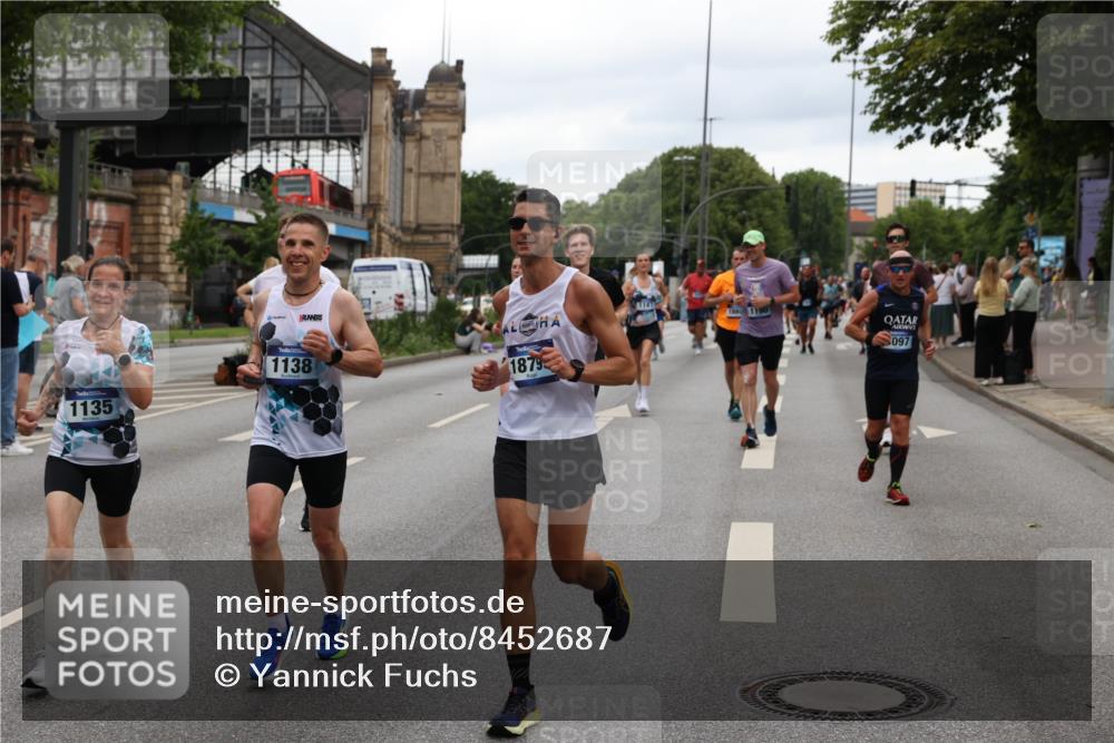 29.06.2025 - hella hamburg halbmarathon Yannick Fuchs http://msf.ph/oto/8452687 29.06.2025 10:55:58 20KM 1135, 1138, 1147, 1190, 3097, 3921, 4095, 4859, 5547, 6580, 6815, 8154, 8364, 9297, 9718, 9928, 10177, 10194, 10746, 10797, 11968, 12567, 13699, 13958, 14574, 15252, 15291, 15520, 15539, 15686, 15859, 15908, 17532, 17939, 18000, 18551, 18799, 18808, 18919 meine-sportfotos.de