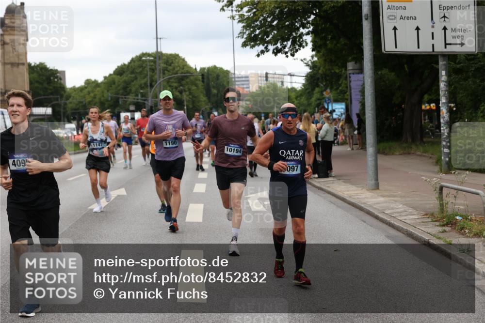 29.06.2025 - hella hamburg halbmarathon Yannick Fuchs http://msf.ph/oto/8452832 29.06.2025 10:56:00 20KM 1128, 1135, 1138, 1147, 1190, 3097, 3921, 4095, 4859, 5547, 6580, 6815, 8154, 9131, 9297, 9718, 9928, 10194, 10746, 10797, 11968, 12567, 13699, 13958, 14574, 15252, 15291, 15539, 15686, 15859, 15908, 16292, 17532, 17939, 18000, 18551, 18799, 18808, 18919 meine-sportfotos.de