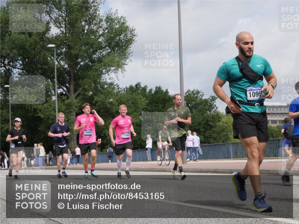 29.06.2025 - hella hamburg halbmarathon Luisa Fischer http://msf.ph/oto/8453165 29.06.2025 10:33:39 Kennedybrücke 21, 18860, 32, 11984, 1099, 2302, 6556, 7071, 7517, 9095, 9830 meine-sportfotos.de