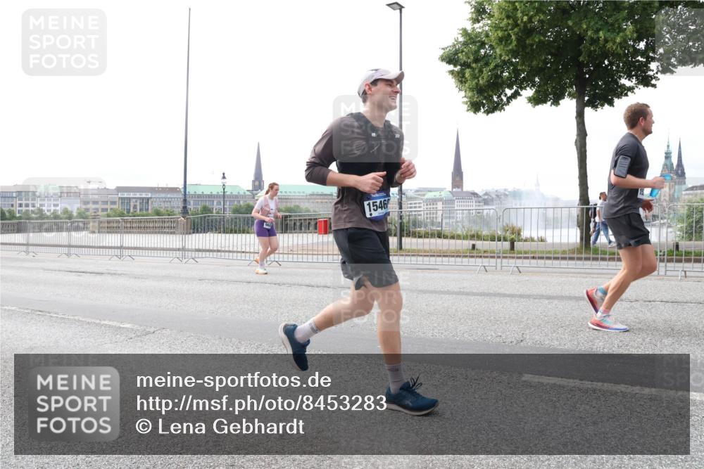 29.06.2025 - hella hamburg halbmarathon Lena Gebhardt http://msf.ph/oto/8453283 29.06.2025 10:31:06 Lombardsbrücke 1546, 1059, 1292, 1472, 1773, 1979, 2097, 2268, 2414, 2505, 2569, 2914, 3131, 3281, 4198, 4561, 4817, 5437, 5943, 6057, 6078, 6195, 6556, 6620, 6787, 7071, 7120, 7351, 7604, 8050, 8072, 8073, 8757, 9576, 9830, 10111, 10989, 11981, 11984, 11988, 12384, 12627, 14095, 14216, 14349, 14803, 15299, 15466, 15589, 15725, 16457, 17224, 17463, 17509, 17587, 17742, 17966, 18362, 18795, 18860, 19052, 19226 meine-sportfotos.de