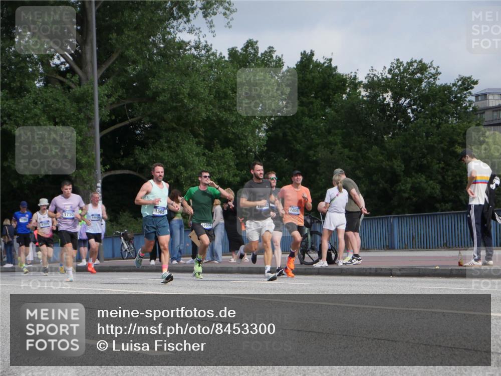 29.06.2025 - hella hamburg halbmarathon Luisa Fischer http://msf.ph/oto/8453300 29.06.2025 09:50:51 Kennedybrücke 1710, 1290, 1505, 5709, 17658, 0032, 1205, 1290, 1505, 1710, 5554, 5709, 7154, 8933, 10404, 10852 meine-sportfotos.de
