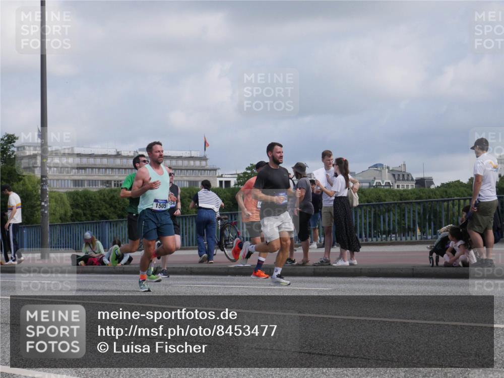 29.06.2025 - hella hamburg halbmarathon Luisa Fischer http://msf.ph/oto/8453477 29.06.2025 09:50:55 Kennedybrücke 1505, 54, 1290, 1505, 1710, 2399, 5554, 5709, 7152, 7154, 8933, 9403, 10852 meine-sportfotos.de
