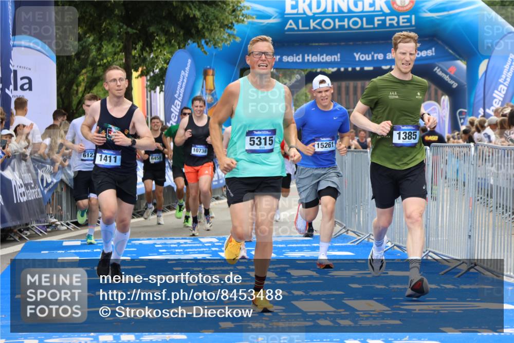 29.06.2025 - hella hamburg halbmarathon Strokosch-Dieckow http://msf.ph/oto/8453488 29.06.2025 10:36:58 Ziel 1385, 1411, 3959, 5307, 5315, 6123, 6458, 10738, 11120, 11620, 13141, 14691, 15261, 15410, 16992, 17024, 17125, 17658, 18384 meine-sportfotos.de