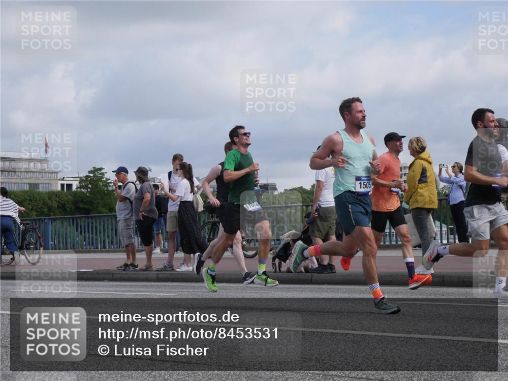 29.06.2025 - hella hamburg halbmarathon Luisa Fischer http://msf.ph/oto/8453531 29.06.2025 09:50:56 Kennedybrücke 1505, 1290, 1505, 1710, 2399, 3480, 5554, 5709, 7152, 7154, 8933, 9403, 10852 meine-sportfotos.de