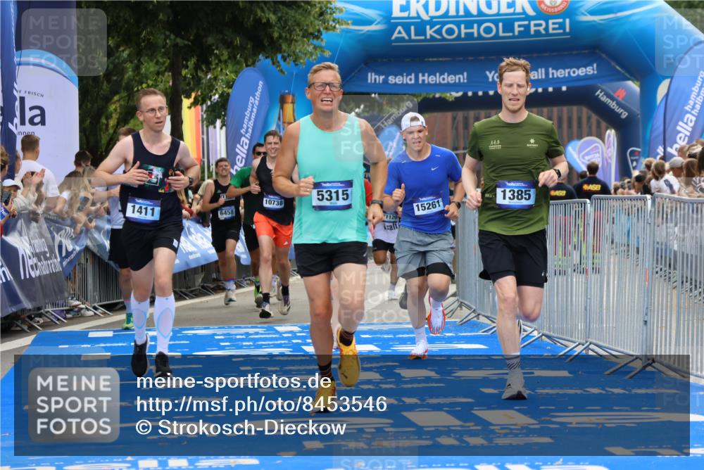 29.06.2025 - hella hamburg halbmarathon Strokosch-Dieckow http://msf.ph/oto/8453546 29.06.2025 10:36:58 Ziel 1385, 1411, 3959, 5307, 5315, 6123, 6458, 10738, 11120, 11620, 13141, 14691, 15261, 15410, 16992, 17024, 17125, 17658, 18384 meine-sportfotos.de
