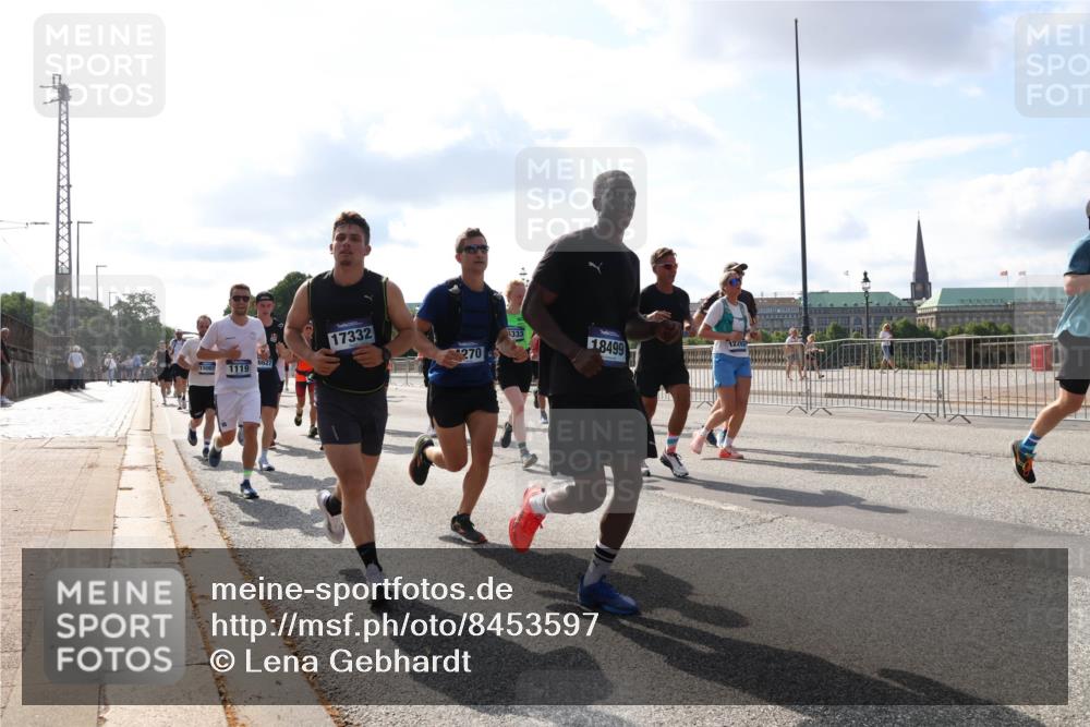 29.06.2025 - hella hamburg halbmarathon Lena Gebhardt http://msf.ph/oto/8453597 29.06.2025 09:54:12 Lombardsbrücke 15001, 1119, 17332, 270, 5333, 18499, 1098, 1119, 1171, 1342, 1399, 1413, 1424, 1476, 1892, 1902, 2020, 2098, 2188, 2270, 2516, 2823, 2842, 2889, 3477, 3562, 3785, 4029, 4140, 4183, 4185, 4235, 4237, 4247, 4270, 4949, 5020, 5115, 5528, 5532, 5650, 6198, 6309, 6575, 6630, 6831, 7167, 7297, 7709, 7734, 8023, 8269, 8576, 8698, 8743, 8928, 9030, 9043, 9105, 9463, 9482, 9619, 9815, 10237, 10529, 10792, 11077, 11848, 11936, 12084 meine-sportfotos.de
