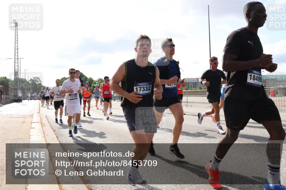 29.06.2025 - hella hamburg halbmarathon Lena Gebhardt http://msf.ph/oto/8453709 29.06.2025 09:54:13 Lombardsbrücke 15001, 1119, 12747, 17332, 4210, 12047, 18499, 1098, 1119, 1171, 1342, 1399, 1413, 1424, 1476, 1892, 1902, 2020, 2098, 2188, 2270, 2516, 2823, 2842, 2889, 3477, 3562, 3785, 4017, 4029, 4183, 4185, 4235, 4237, 4270, 4949, 5020, 5115, 5528, 5650, 6198, 6266, 6309, 6575, 6630, 6831, 7167, 7297, 7709, 7734, 8023, 8269, 8576, 8698, 8743, 8928, 9030, 9043, 9105, 9463, 9482, 9619, 9815, 10057, 10237, 10529, 10792, 11077, 11848, 11936, 12084 meine-sportfotos.de