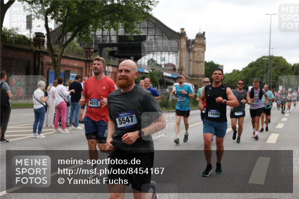 29.06.2025 - hella hamburg halbmarathon Yannick Fuchs http://msf.ph/oto/8454167 29.06.2025 10:56:09 20KM 1006, 1128, 1135, 1147, 1190, 1377, 1568, 1726, 3097, 3921, 4095, 4859, 5547, 6414, 6415, 6580, 6815, 7658, 8154, 9131, 9718, 9928, 10214, 10519, 10797, 11670, 11968, 12567, 13868, 13958, 14456, 14574, 15291, 15686, 15859, 15908, 16292, 16808, 17136, 17383, 17532, 17939, 17955, 18000, 18599, 18799, 18808, 18919, 19023 meine-sportfotos.de