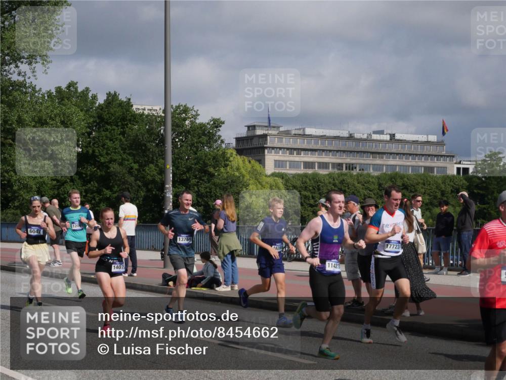 29.06.2025 - hella hamburg halbmarathon Luisa Fischer http://msf.ph/oto/8454662 29.06.2025 09:51:30 Kennedybrücke 6047, 1209, 1407, 13755, 1628, 11423, 17723, 1600, 2797, 6037, 6047, 7981, 9640 meine-sportfotos.de