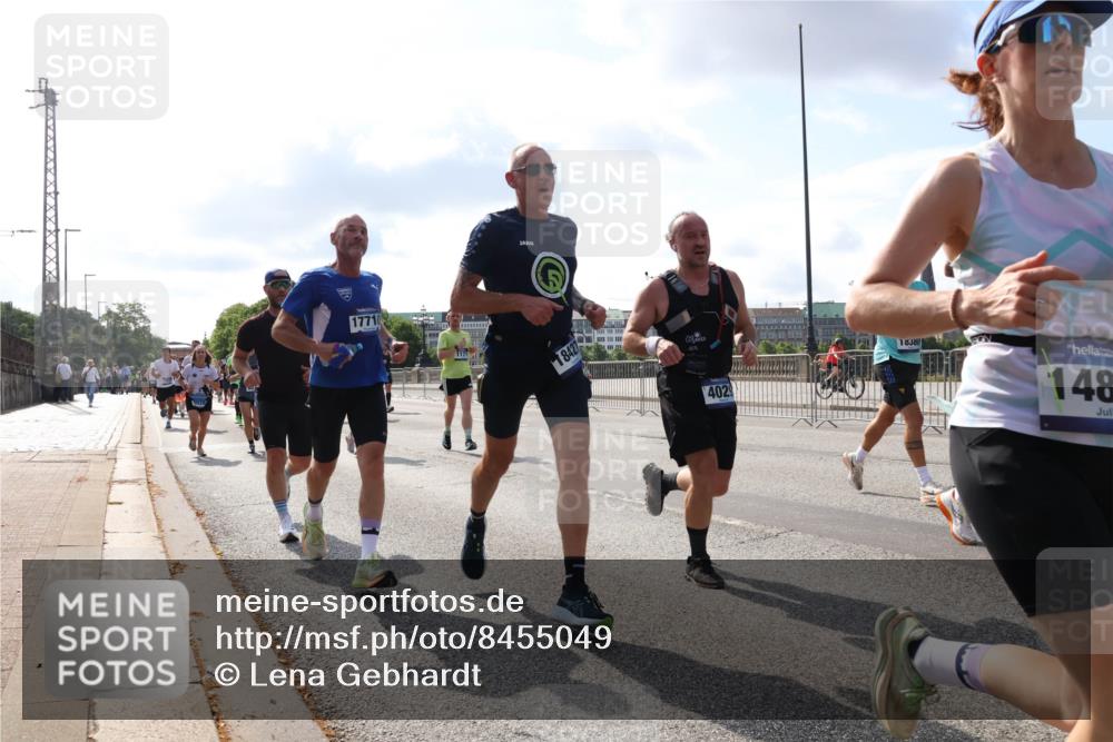 29.06.2025 - hella hamburg halbmarathon Lena Gebhardt http://msf.ph/oto/8455049 29.06.2025 09:54:21 Lombardsbrücke 17710, 11711, 8427, 4029, 18380, 148, 1098, 1119, 1171, 1342, 1399, 1413, 1424, 1476, 1549, 1892, 1902, 1942, 2020, 2098, 2188, 2442, 2470, 2561, 2670, 2823, 2842, 2889, 3477, 3562, 3785, 4017, 4029, 4183, 4185, 4235, 4237, 4270, 4816, 5020, 5528, 5706, 6198, 6266, 6630, 6819, 6831, 7087, 7167, 7274, 7297, 7709, 7734, 8142, 8269, 8374, 8576, 8698, 8743, 8928, 9043, 9105, 9463, 9482, 9619, 9815, 10057, 10237, 10529, 11848, 11936, 12084 meine-sportfotos.de