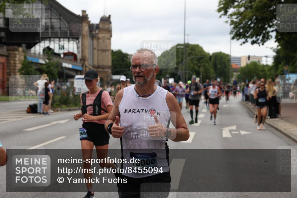 29.06.2025 - hella hamburg halbmarathon Yannick Fuchs http://msf.ph/oto/8455094 29.06.2025 10:56:14 20KM 1006, 1128, 1190, 1264, 1377, 1568, 1573, 1726, 3921, 4859, 5547, 6414, 6415, 6580, 6815, 7658, 8154, 9131, 9718, 9928, 10214, 10519, 10797, 11670, 11968, 12156, 12567, 13498, 13868, 14368, 14456, 14574, 15291, 15686, 15859, 16292, 16808, 17136, 17383, 17532, 17939, 17955, 18000, 18599, 18808, 18919, 19023 meine-sportfotos.de