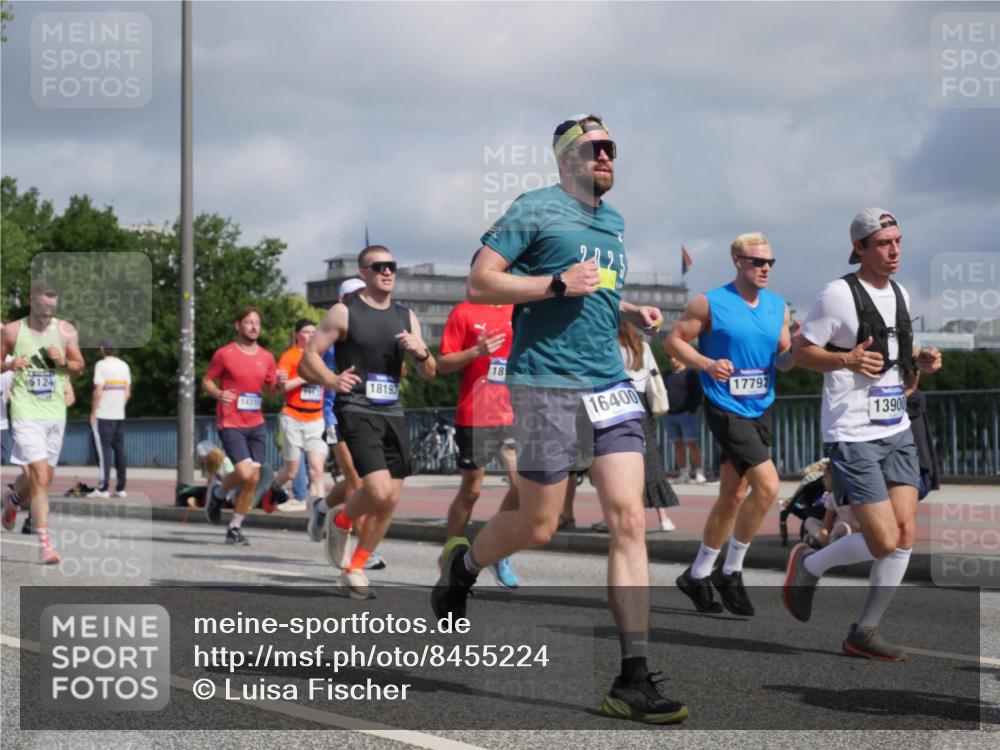 29.06.2025 - hella hamburg halbmarathon Luisa Fischer http://msf.ph/oto/8455224 29.06.2025 09:51:43 Kennedybrücke 6124, 143, 18193, 18, 16400, 17792, 13900, 2044, 2707, 2849, 3014, 5050, 5124, 6771, 7109, 9686, 10369 meine-sportfotos.de