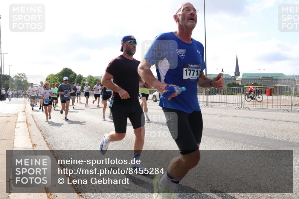 29.06.2025 - hella hamburg halbmarathon Lena Gebhardt http://msf.ph/oto/8455284 29.06.2025 09:54:22 Lombardsbrücke 5020, 8576, 155, 17710, 1098, 1119, 1171, 1342, 1399, 1413, 1424, 1476, 1549, 1892, 1902, 1942, 2020, 2098, 2188, 2442, 2470, 2561, 2670, 2842, 2889, 3477, 3562, 3785, 4017, 4029, 4183, 4185, 4235, 4237, 4270, 4816, 5020, 5528, 5706, 6198, 6266, 6630, 6819, 6831, 7087, 7167, 7274, 7297, 7709, 7734, 8142, 8374, 8576, 8698, 8743, 8916, 8928, 9043, 9105, 9463, 9482, 9619, 9815, 9924, 10057, 10237, 10529, 11848, 11936, 12084 meine-sportfotos.de
