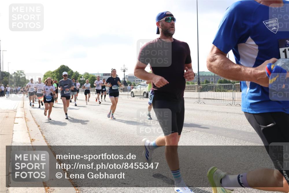29.06.2025 - hella hamburg halbmarathon Lena Gebhardt http://msf.ph/oto/8455347 29.06.2025 09:54:22 Lombardsbrücke 5020, 8576, 15573, 1, 1098, 1119, 1171, 1342, 1399, 1413, 1424, 1476, 1549, 1892, 1902, 1942, 2020, 2098, 2188, 2442, 2470, 2561, 2670, 2842, 2889, 3477, 3562, 3785, 4017, 4029, 4183, 4185, 4235, 4237, 4270, 4816, 5020, 5528, 5706, 6198, 6266, 6630, 6819, 6831, 7087, 7167, 7274, 7297, 7709, 7734, 8142, 8374, 8576, 8698, 8743, 8916, 8928, 9043, 9105, 9463, 9482, 9619, 9815, 9924, 10057, 10237, 10529, 11848, 11936, 12084 meine-sportfotos.de