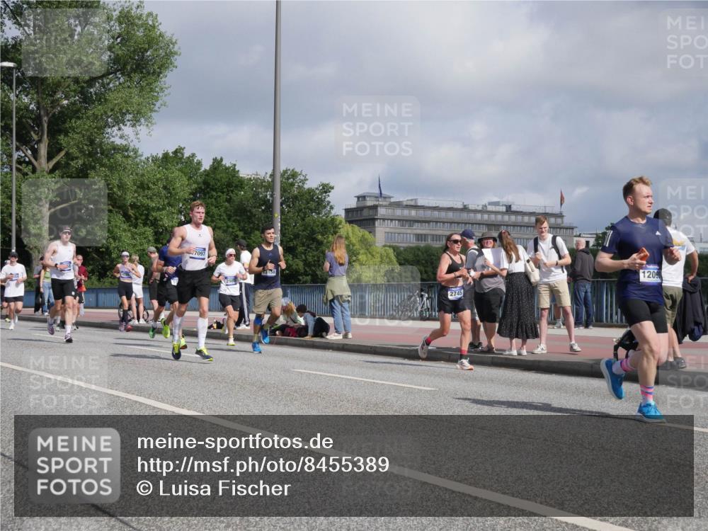 29.06.2025 - hella hamburg halbmarathon Luisa Fischer http://msf.ph/oto/8455389 29.06.2025 09:51:52 Kennedybrücke 7097, 13158, 12098, 2745, 1603, 2745, 2750, 2980, 3014, 3116, 4148, 4766, 5648, 6771, 7035, 8358, 9686 meine-sportfotos.de