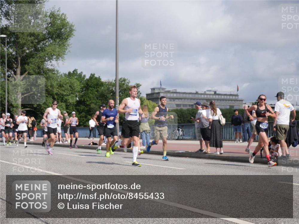 29.06.2025 - hella hamburg halbmarathon Luisa Fischer http://msf.ph/oto/8455433 29.06.2025 09:51:53 Kennedybrücke 603, 7097, 2745, 1603, 2745, 2750, 2980, 3116, 4148, 4766, 5648, 6149, 6771, 7035, 7229, 8358 meine-sportfotos.de