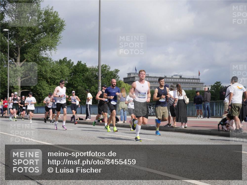 29.06.2025 - hella hamburg halbmarathon Luisa Fischer http://msf.ph/oto/8455459 29.06.2025 09:51:54 Kennedybrücke 1603, 17097, 3158, 1603, 2745, 2750, 2980, 3116, 4148, 4766, 5648, 6149, 6771, 7035, 7229, 8358 meine-sportfotos.de