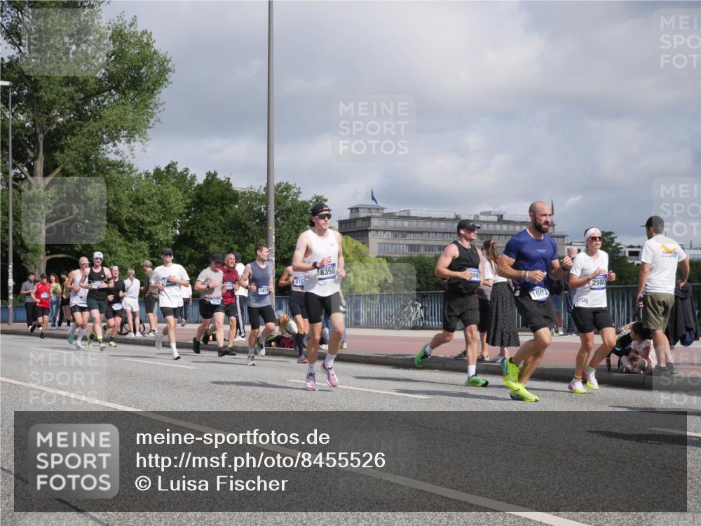 29.06.2025 - hella hamburg halbmarathon Luisa Fischer http://msf.ph/oto/8455526 29.06.2025 09:51:55 Kennedybrücke 8358, 476, 1478, 561, 2980, 1603, 1603, 2745, 2750, 2980, 3116, 4148, 4766, 5648, 6149, 7035, 7229, 8358, 8465, 9914 meine-sportfotos.de