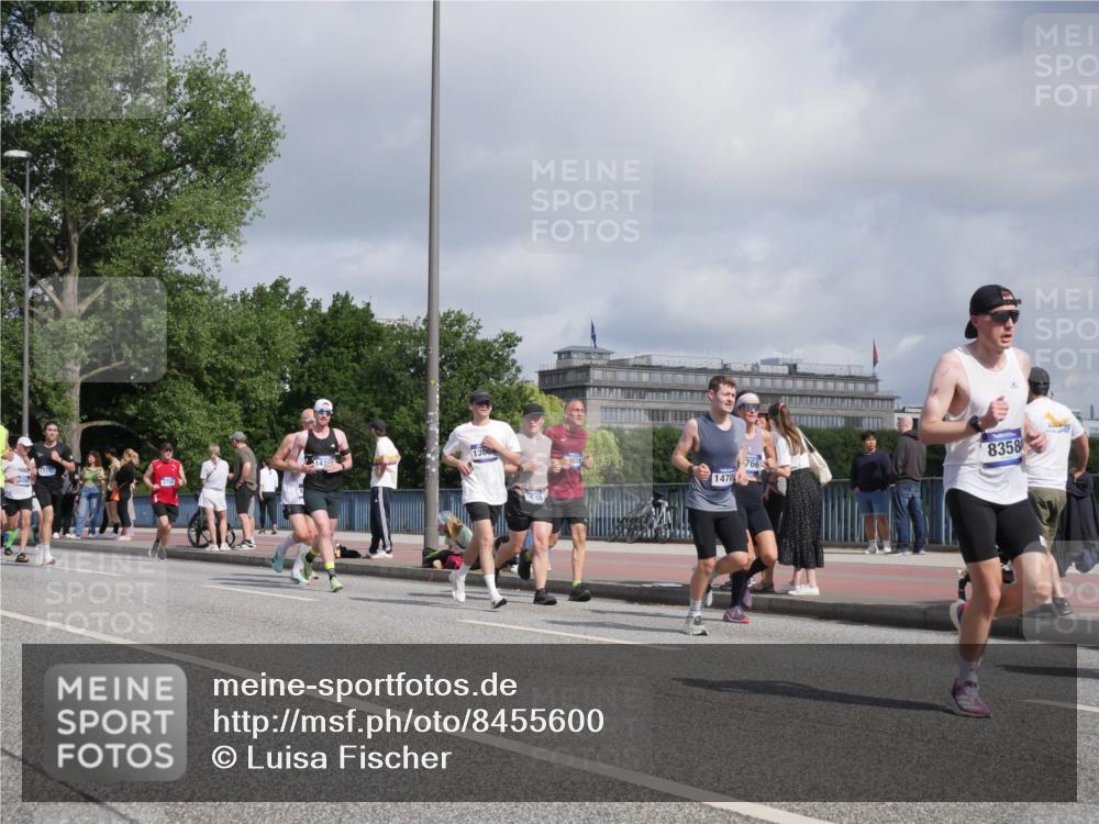 29.06.2025 - hella hamburg halbmarathon Luisa Fischer http://msf.ph/oto/8455600 29.06.2025 09:51:56 Kennedybrücke 13069, 1478, 766, 8358, 1603, 2745, 2750, 2980, 3116, 4148, 4766, 5648, 6149, 7035, 7229, 8358, 8465, 9914 meine-sportfotos.de