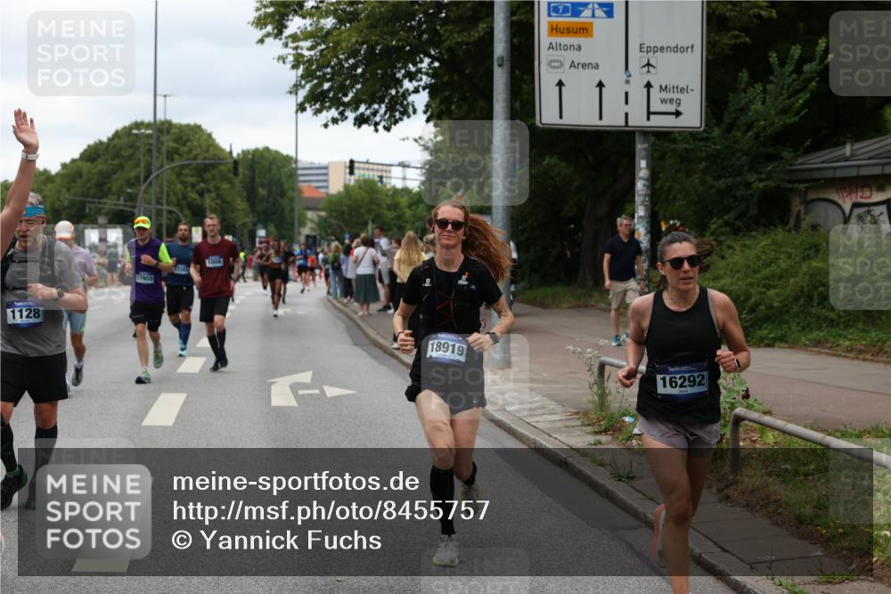 29.06.2025 - hella hamburg halbmarathon Yannick Fuchs http://msf.ph/oto/8455757 29.06.2025 10:56:18 20KM 1006, 1128, 1264, 1377, 1432, 1568, 1573, 1726, 3921, 4859, 6414, 6415, 6580, 6815, 7658, 8045, 8154, 8624, 9131, 9718, 9928, 10214, 10519, 10797, 11670, 11968, 12156, 12567, 13498, 13868, 14368, 14456, 14574, 15686, 15859, 16292, 16654, 16808, 17136, 17383, 17532, 17939, 17955, 18000, 18599, 18919, 19023 meine-sportfotos.de