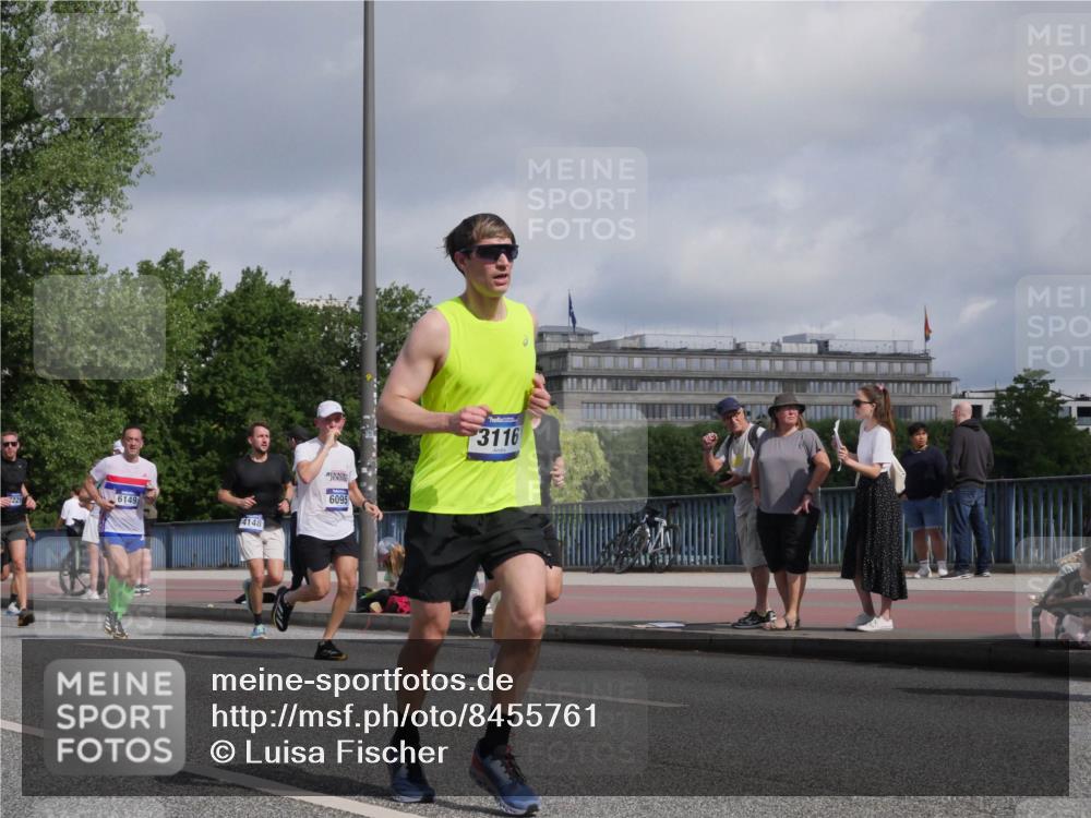 29.06.2025 - hella hamburg halbmarathon Luisa Fischer http://msf.ph/oto/8455761 29.06.2025 09:52:00 Kennedybrücke 6149, 4148, 6095, 3116, 2750, 3116, 3136, 4148, 4766, 5648, 6149, 7035, 7229, 8358, 8465, 9914 meine-sportfotos.de
