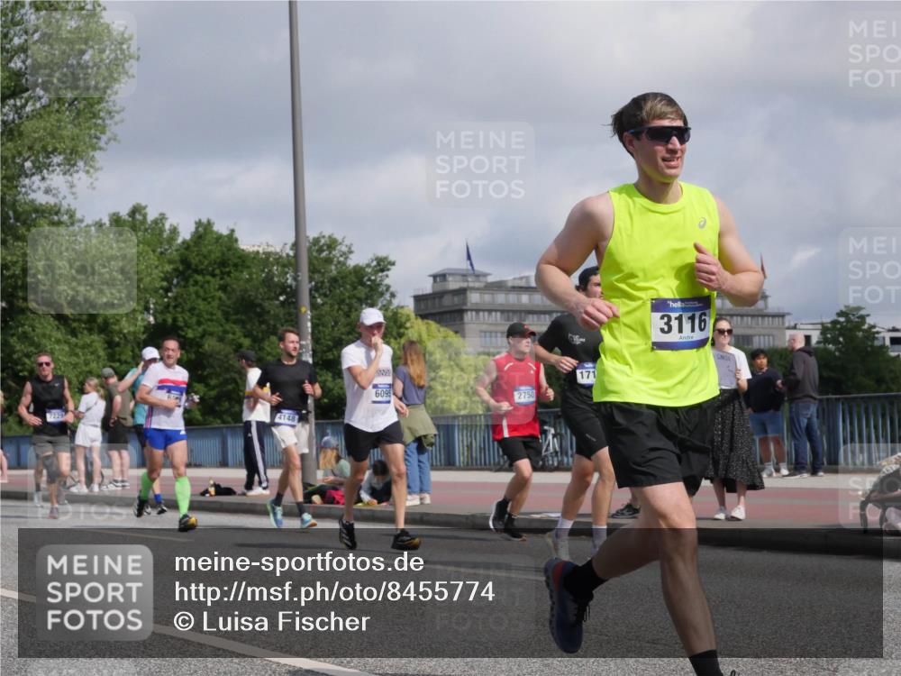 29.06.2025 - hella hamburg halbmarathon Luisa Fischer http://msf.ph/oto/8455774 29.06.2025 09:52:01 Kennedybrücke 4148, 6095, 2750, 171, 3116, 2750, 3116, 3136, 4148, 4766, 5648, 6149, 7035, 7229, 8465, 9914 meine-sportfotos.de