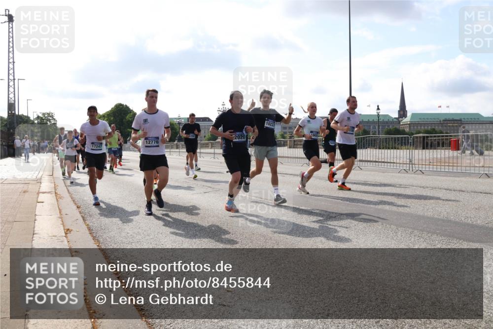 29.06.2025 - hella hamburg halbmarathon Lena Gebhardt http://msf.ph/oto/8455844 29.06.2025 09:54:25 Lombardsbrücke 2020, 12776, 2889, 17247, 10237, 1905, 1098, 1119, 1171, 1342, 1399, 1413, 1424, 1476, 1549, 1817, 1892, 1902, 1942, 2020, 2098, 2188, 2442, 2470, 2561, 2670, 2842, 2889, 3477, 3562, 3785, 4017, 4029, 4183, 4185, 4235, 4237, 4270, 4816, 5020, 5528, 5706, 5884, 6198, 6266, 6630, 6819, 6831, 7087, 7274, 7297, 7709, 8142, 8374, 8482, 8576, 8698, 8743, 8916, 8928, 9105, 9463, 9482, 9619, 9815, 9924, 10057, 10237, 10529, 11848, 12084 meine-sportfotos.de