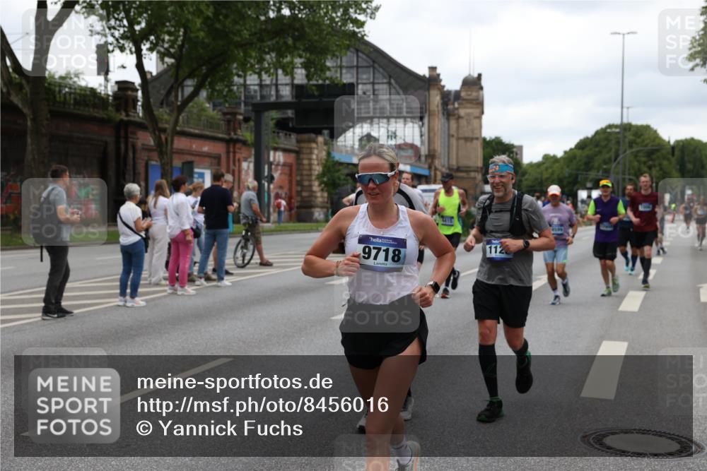 29.06.2025 - hella hamburg halbmarathon Yannick Fuchs http://msf.ph/oto/8456016 29.06.2025 10:56:18 20KM 1006, 1128, 1264, 1377, 1432, 1568, 1573, 1726, 3921, 4859, 6414, 6415, 6580, 6815, 7658, 8045, 8154, 8624, 9131, 9718, 9928, 10214, 10519, 10797, 11670, 11968, 12156, 12567, 13498, 13868, 14368, 14456, 14574, 15686, 15859, 16292, 16654, 16808, 17136, 17383, 17532, 17939, 17955, 18000, 18599, 18919, 19023 meine-sportfotos.de