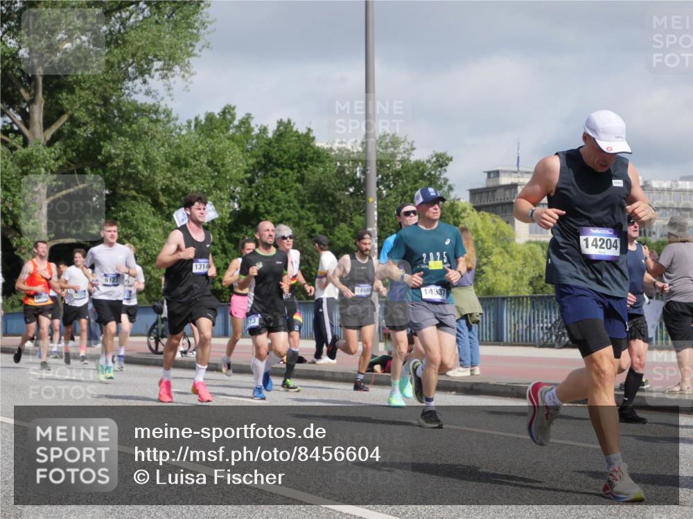 29.06.2025 - hella hamburg halbmarathon Luisa Fischer http://msf.ph/oto/8456604 29.06.2025 09:52:15 Kennedybrücke 1314, 6123, 15095, 2, 025, 14688, 14337, 14204, 1343, 1445, 1800, 1975, 2324, 2573, 2949, 3282, 4303, 4425, 5248, 5889, 6123, 8370, 9264, 9265, 9296 meine-sportfotos.de